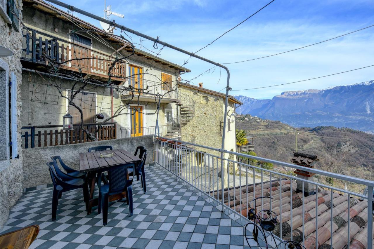Casa Nel Borgo - Casa Oliva Villa Tremosine Exteriör bild